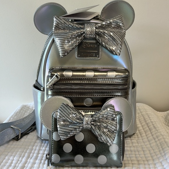 NEW Loungefly Disney 100 Minnie Mouse Platinum mini backpack and wallet set - Picture 14 of 16